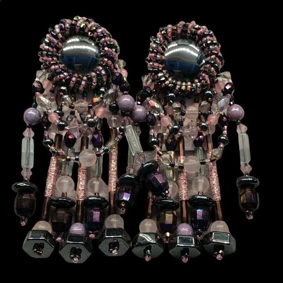 Hand beaded hematite-pink -opalescent artisan fiber wrapped chandelier earrings - Picture 5 of 11